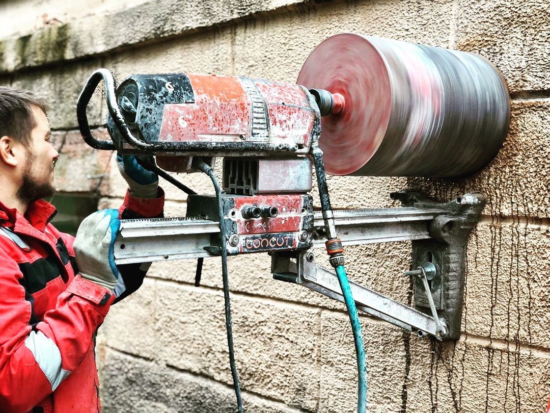 Бурение алмазной коронкой