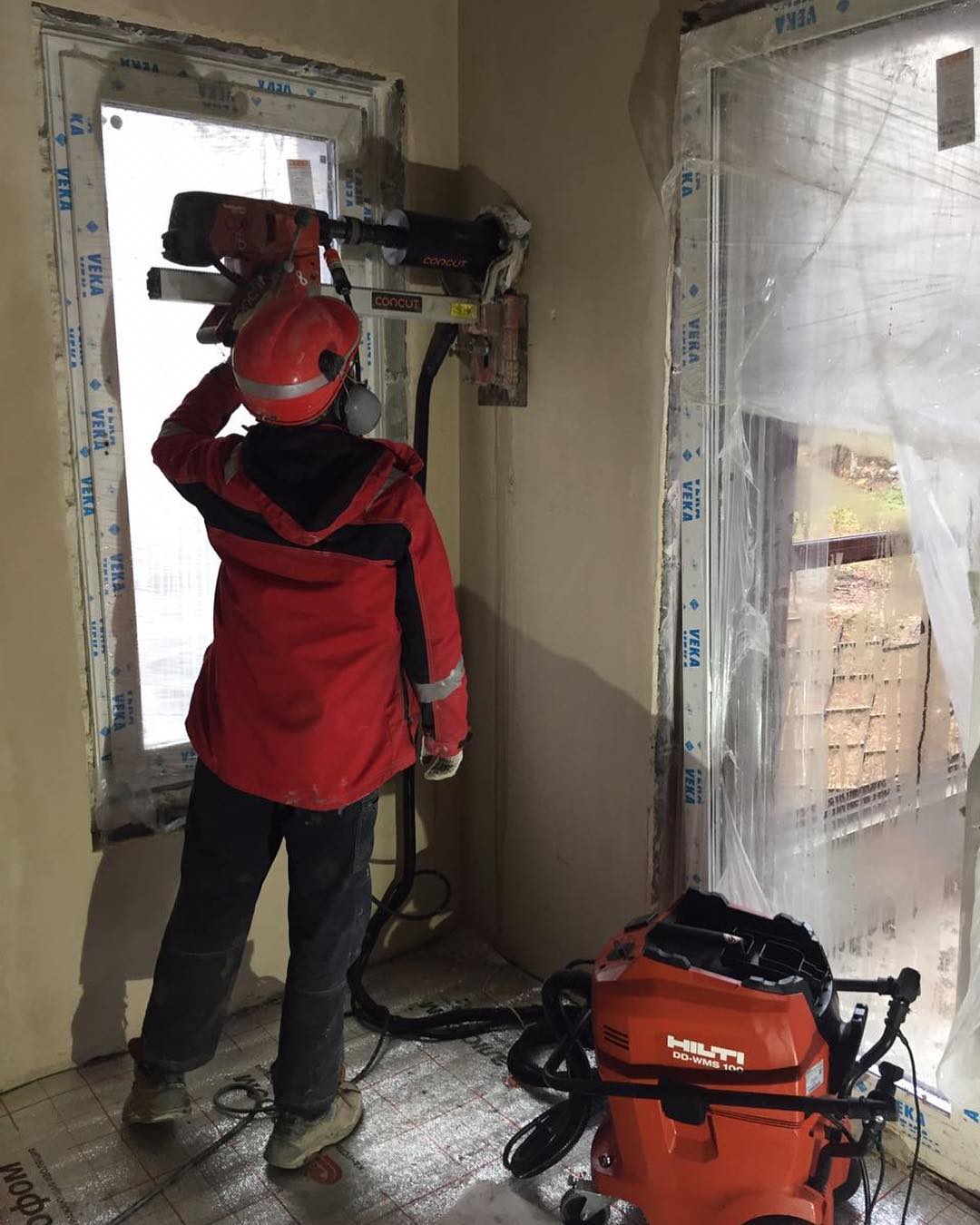 Расширение оконного проёма