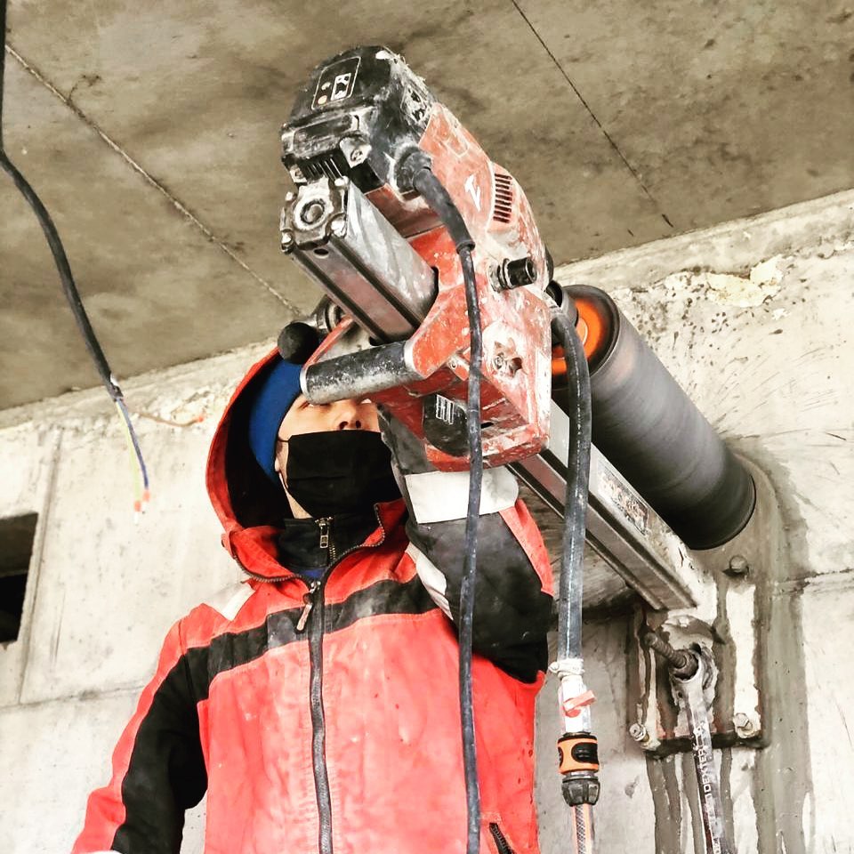 Бурение потолка